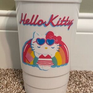 Hello Kitty Bikini Cup with Straw - 32oz - Cute! NWT!